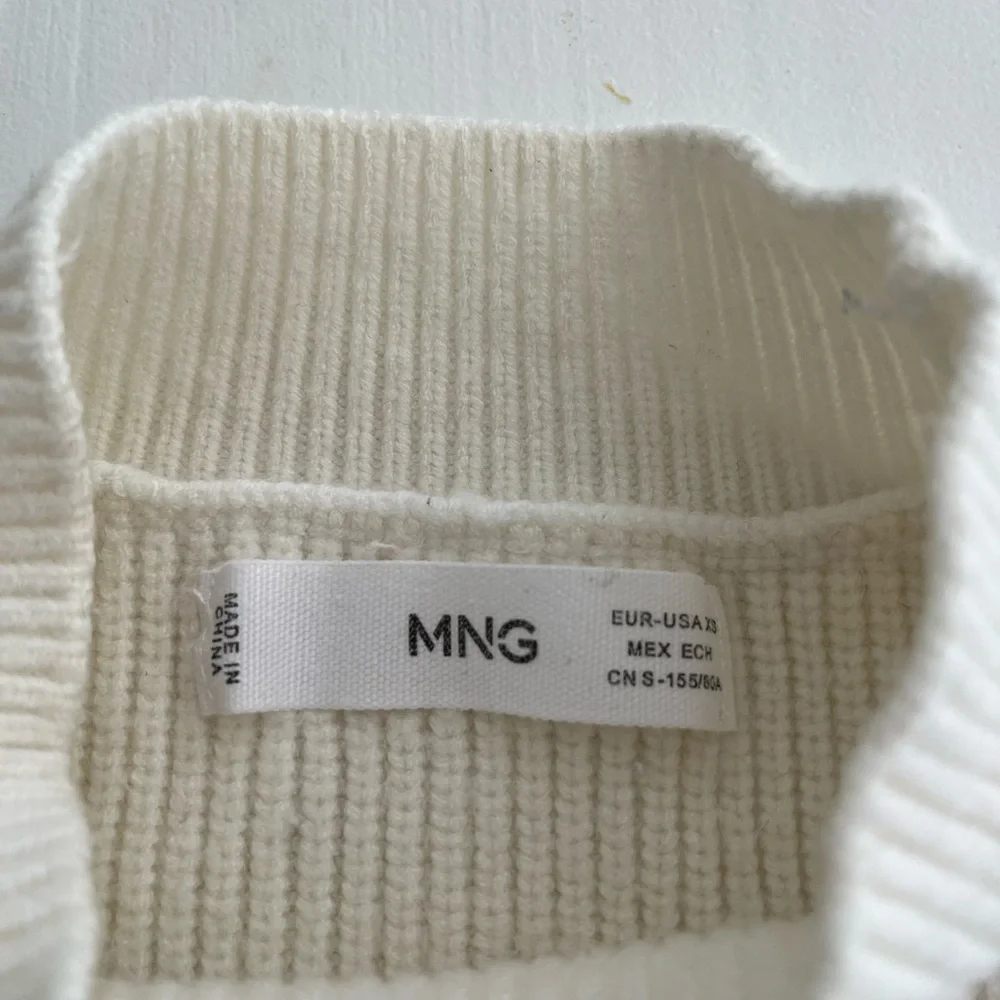 Striped Knit Sweater - White and Black - Picture 7 of 7